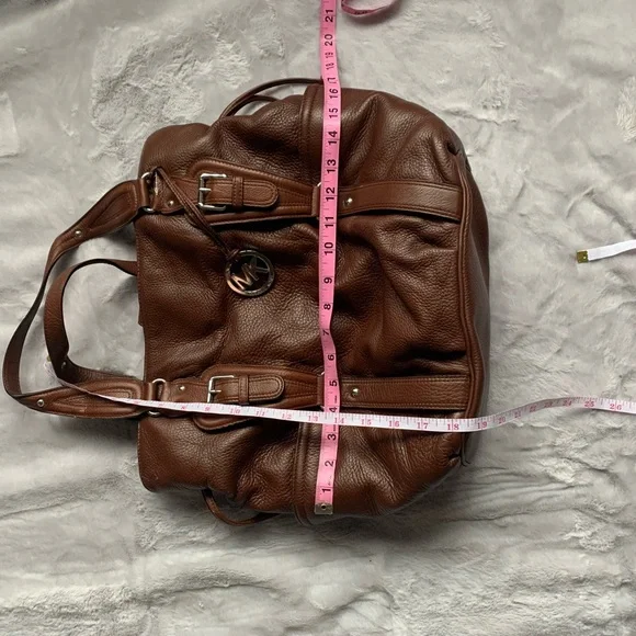 Beautiful brown leather Michael Kors bag. - Picture 9 of 13